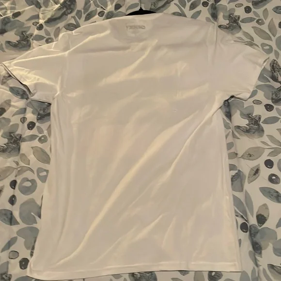 NWT OFFICIALLY LICENSED Chucky VHS Retro Child’s Play Graphic Tee T-Shirt Top - Picture 4 of 4